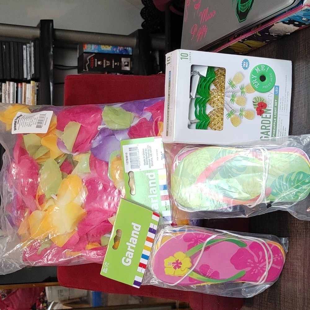 Bundle of laua items